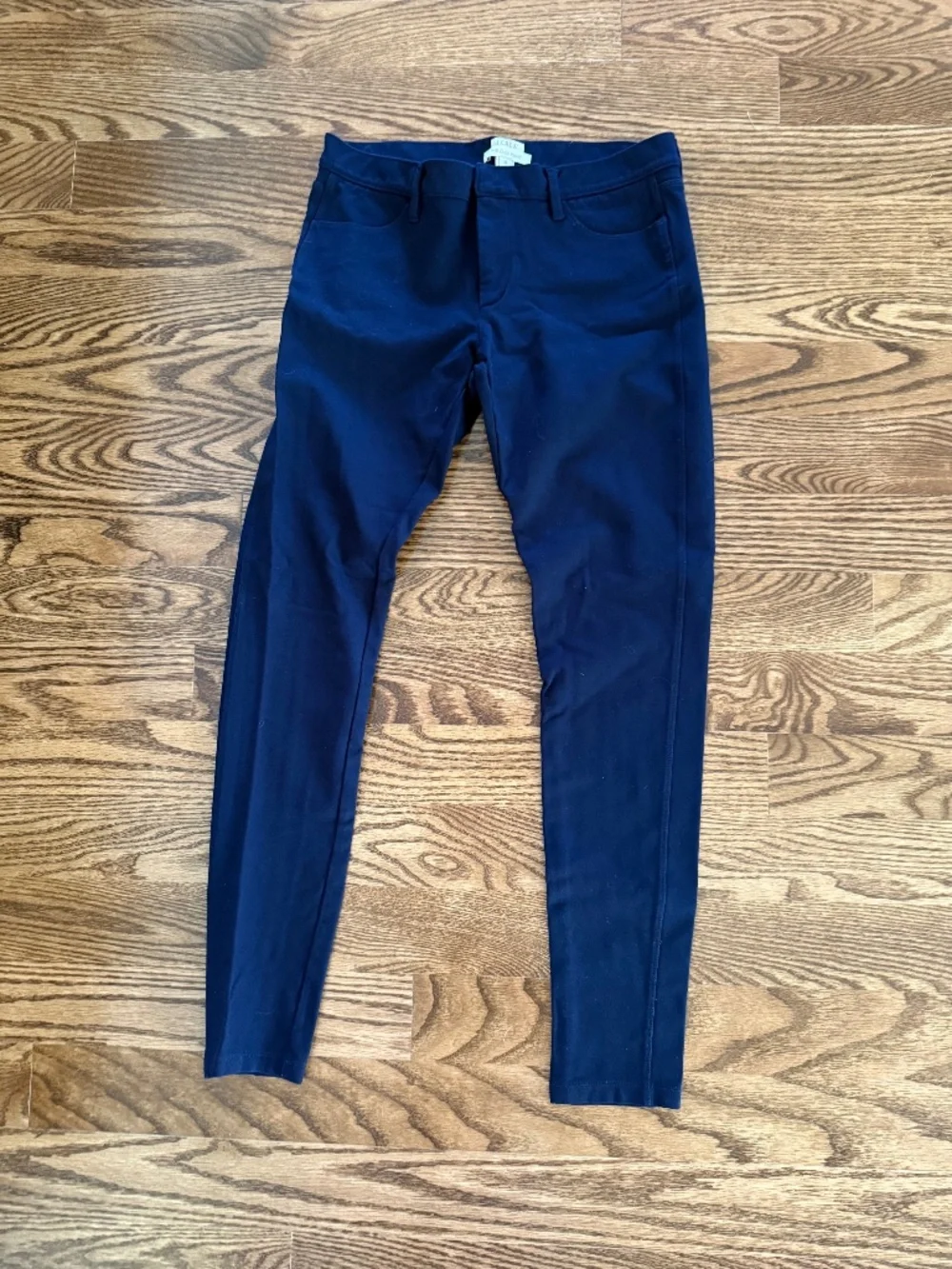 J. Crew Gigi Pants size 8 - Navy - Comfy and stylish